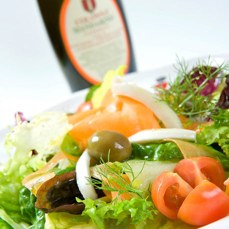 Spring salad and mandarino oil